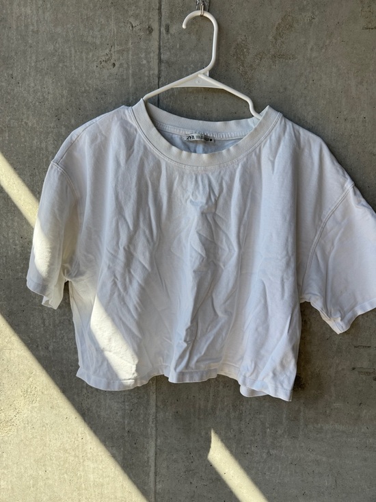 Zara Tops - Zara White Cropped Tee